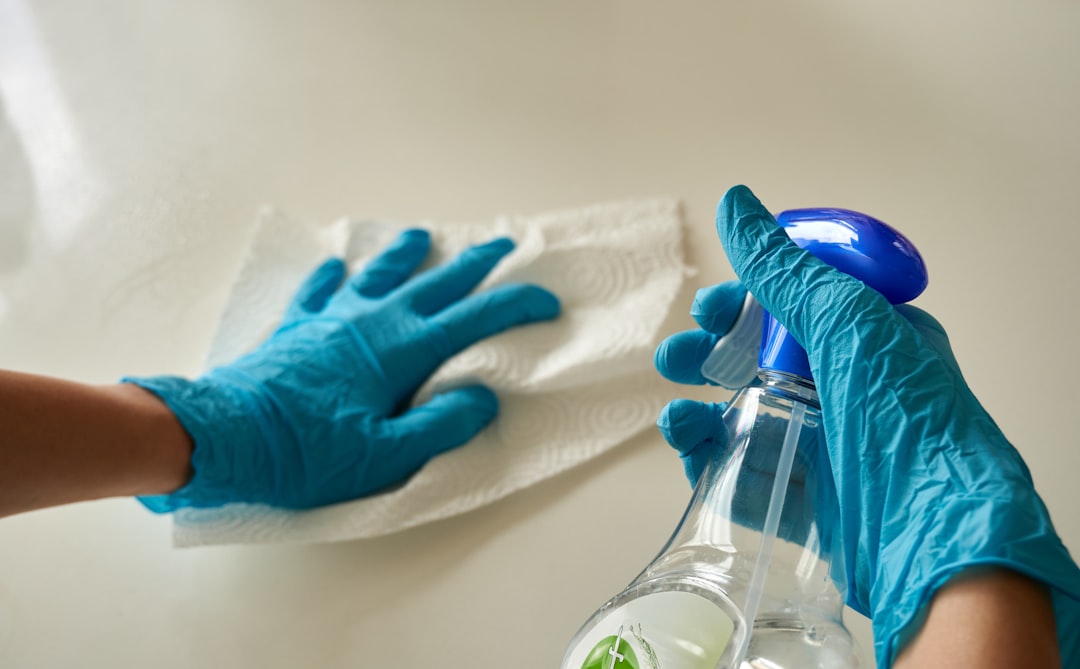 cleaning time 🧼🤚 -- Thanks for visiting! Donations help & motivate me to keep uploading more 📸s. Even a buck or two helps. ➡️ https://www.buymeacoffee.com/uniqueton Found my photos useful? feel free to contact me about anything at email: uniquetonshots@gmail.com IG: @uniquetonshots